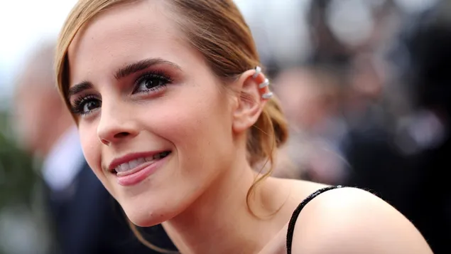 Emma Watson em um lindo look preto 4K papel de parede