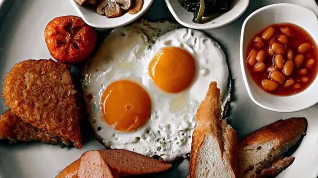 muat turun sarapan inggeris, telur dan kekacang