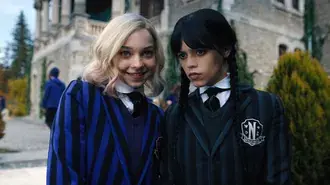 enid sinkler i uensdey addams iz <<uensdey>> skachat'
