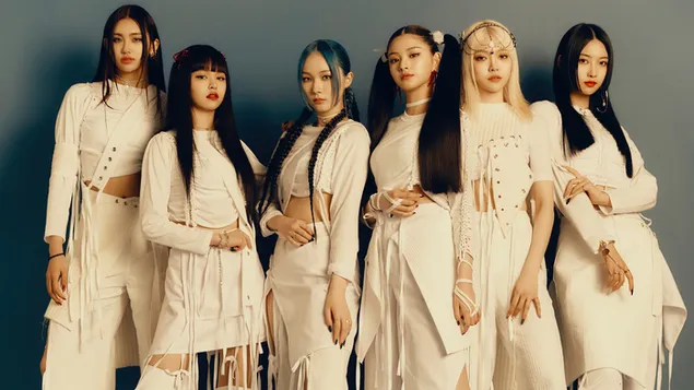 “Everglow” dalībnieki pirmajā MV fotosesijā (2021) 4K fona tapete