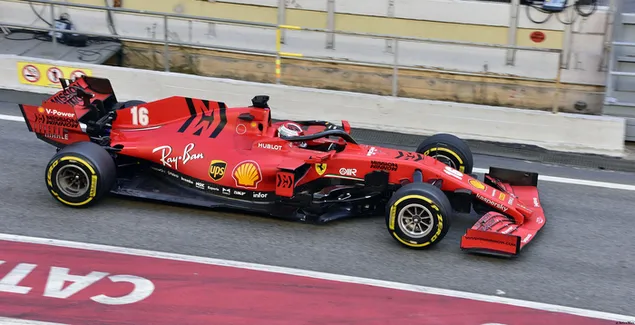 F1 Scudo Ferrari SF1000 baixada