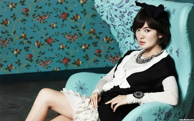 Famous Korean actress Song Hye Kyo 