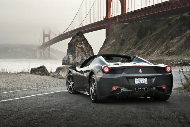 Ferrari 458 Spider Hitam di bawah Jembatan Golden Gate unduhan