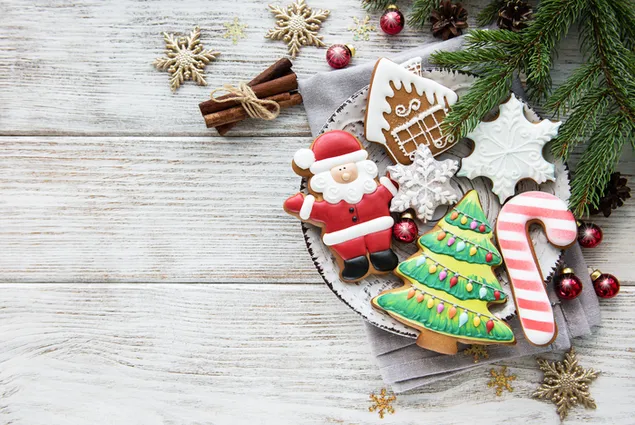 Festive sweets Christmas ornaments inside the plate 4K wallpaper