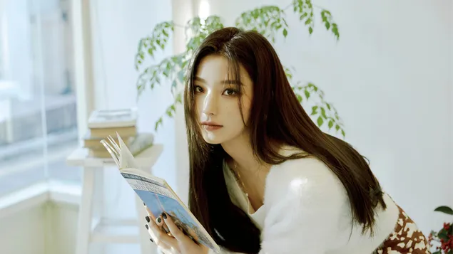 Filmas Fromis 9 Saerom filmā “We Go” MV Shoot (albums — 9 ceļu biļete ~2021) 4K fona tapete