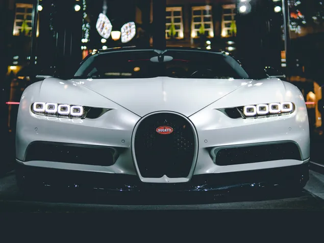 Frontend des weißen Bugatti Chiron-Autos herunterladen