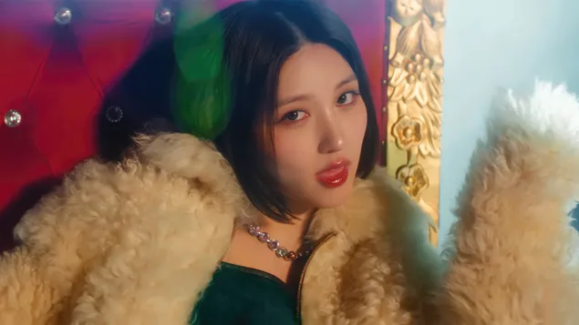 IVE (Kpop Band) 가을 - Kitsch MV Shoot 4K 배경화면