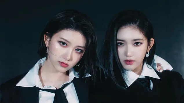 Tapeta Gaeul s Leeseem z IVE (Kpop Band) - I Am MV Shoot 4K