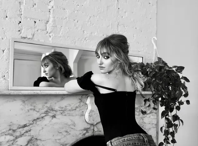 جالین هاپر | شلیک مجله برهنه کاغذدیواری  4K