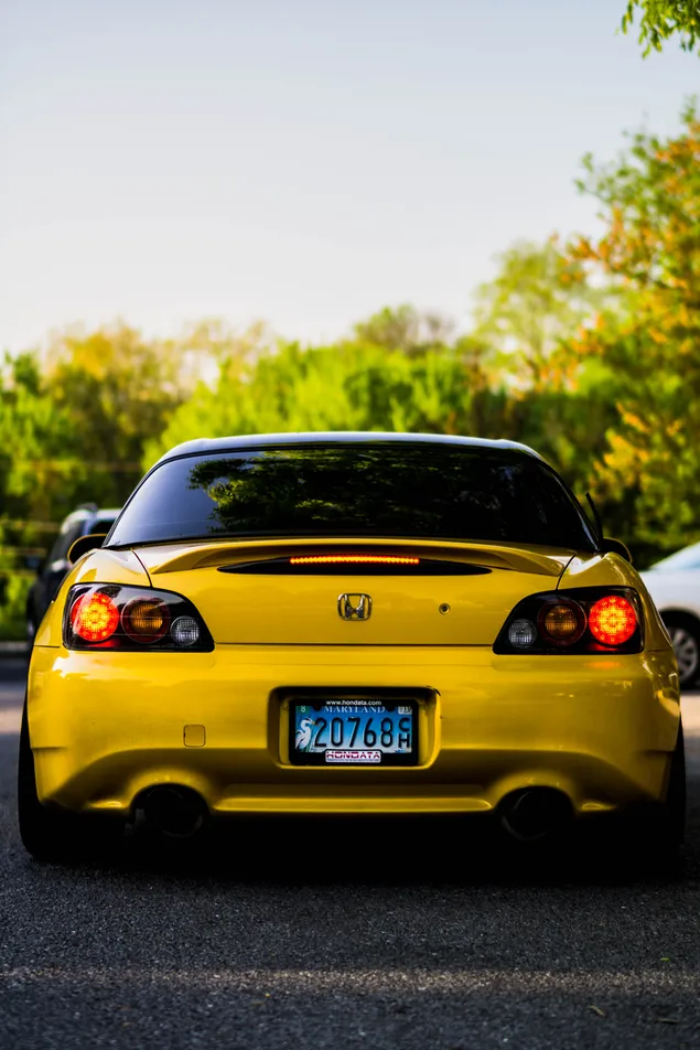 Gele Honda coupé
