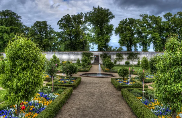 Германска градина во пролет 4K тапет