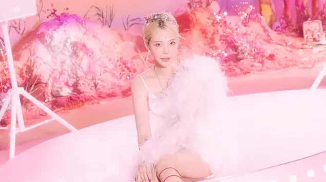 dekliska generacija 'sunny' v albumu forever 1 (cosmic festa) photoshoot prenos