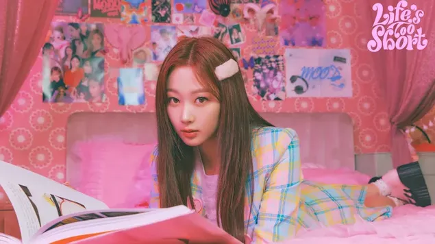 "Žizele" no Aespa MV fotosesijā "Dzīve ir pārāk īsa" (Meitenes — albums) 4K fona tapete