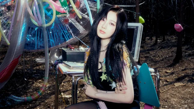 giselle di aespa nel videoclip di 'long chat (#)' scarica