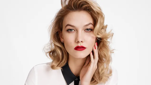'Karlie Kloss' ที่มีเสน่ห์ - นางแบบแฟชั่นชาวอเมริกัน 4K วอลเปเปอร์