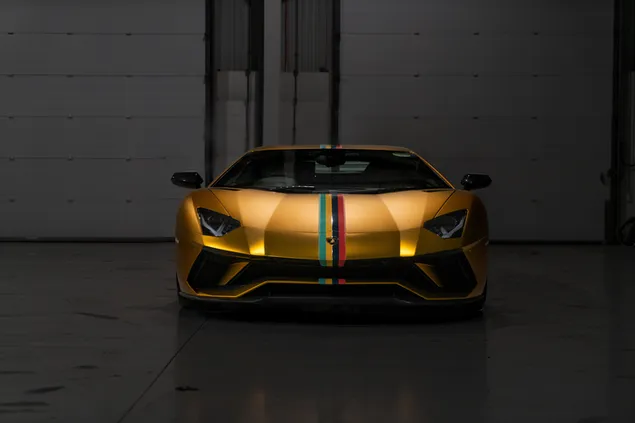 Gouden Lamborghini sportcoupé download