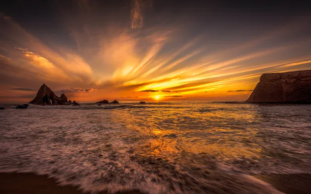 Goldener Strand-Sonnenuntergang 2K Hintergrundbild