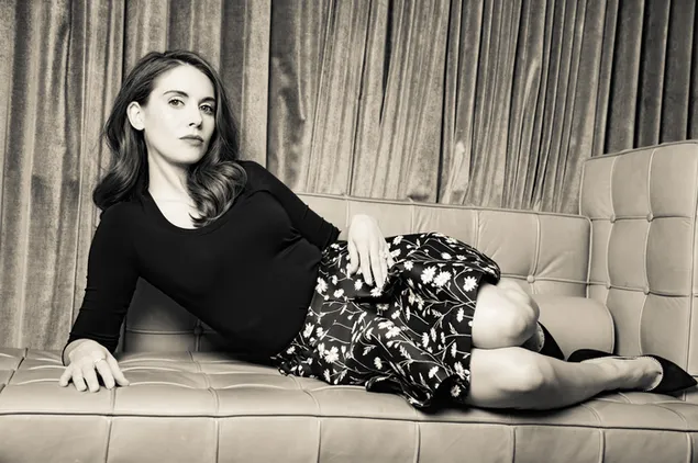 gyonyoru szineszno, ,,alison brie'' a wwd photoshoot-ban letoltes
