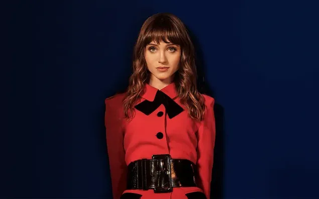 wonnerschein actrice natalia dyer am roude polo kleed eroflueden