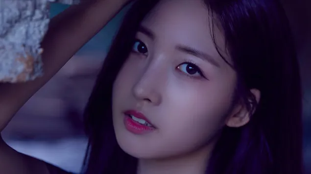 Kërcimtarja e mrekullueshme koreane 'Sihyeon' nga Everglow (K-Pop Band) 4K sfond