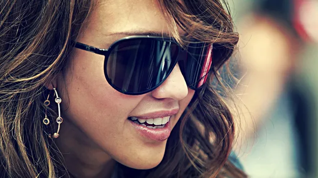Smukt udseende Jessica Alba i briller download
