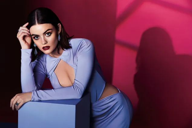 화려한 '루시 헤일' | 베니스 매거진 화보 촬영 4K 배경화면