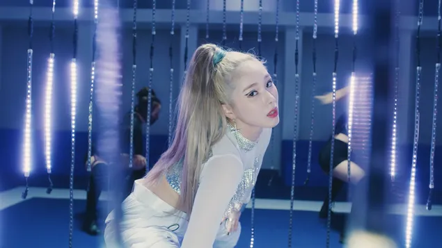 میا باشکوه در فیلم "Dun Dun" MV Shoot (2020) از Everglow (گروه K-Pop) کاغذدیواری  4K