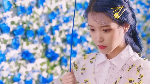 Gorgeous Model IU (Lee Ji-eun) in 'Blueming' MV download