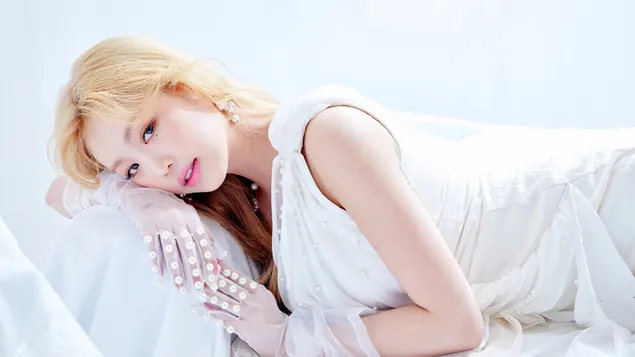 cudovita 'soojin' od '(g)i-dle' (k-pop band) prenos