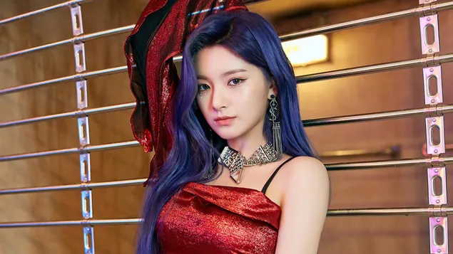 Gorgeous Yiren in 'La Di Da' MV Shoot (2020) from Everglow (K-Pop Band) 4K wallpaper