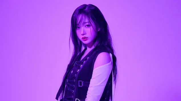 Һаевон из НМИКСКС (Кпоп бенд) - Лове Ме Лике Тһис МВ Сһоот (Екперго албум) 4K позадина