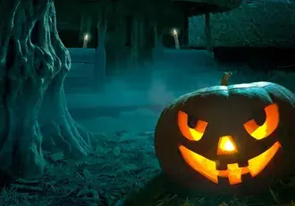 ハロウィーン：魔女の家でジャック・オー・ランタン 4K 壁紙