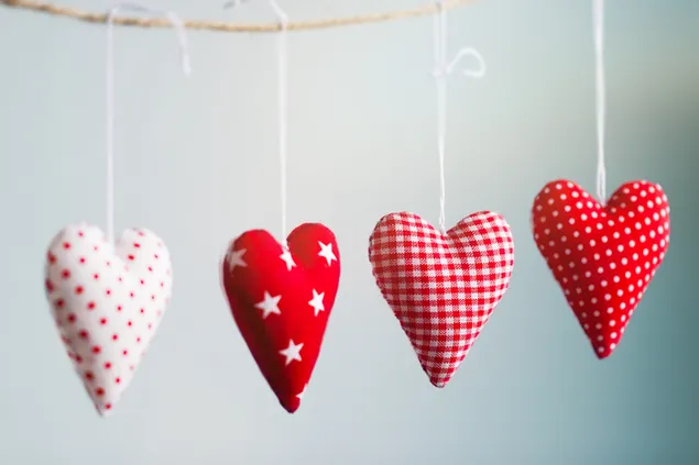 Menggantung hati pada hari Valentine 4K kertas dinding