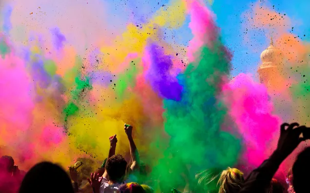 Happy Holi festival kabut berwarna-warni orang bersenang-senang unduhan