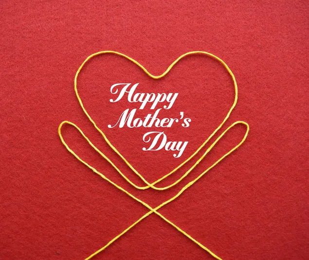 Glücklicher Muttertagsgruß mit gelbem Fadenherzen im roten Hintergrund herunterladen