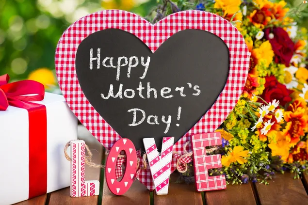 Happy Mother's Day hart en geschenkdoos 4K achtergrond