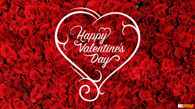 Happy Valentinstag Schriftzug im Herzen auf roten Rosen