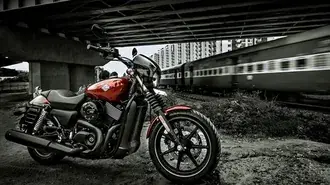 Tapeta Harley-Davidson Chopper červeno-černý 4K