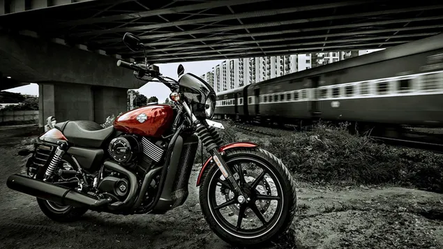 Harley-Davidson Chopper vermell i negre baixada