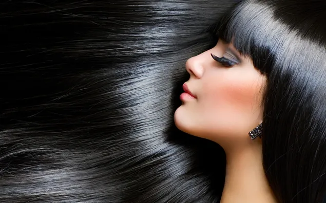 黒髪の美しい女性は、異なるヘアスタイルを構成します ダウンロード