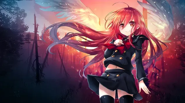 Hermosa pose de hermosa chica anime con vestido negro, pelo largo rojo y minifalda negra entre árboles y alas
