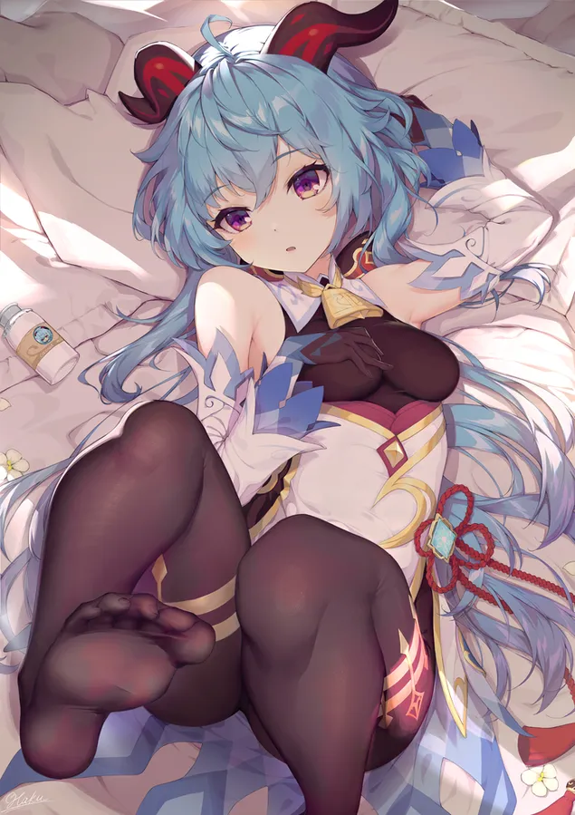 趴在床上的辣妹甘雨| 甘信衝擊 2K 壁紙