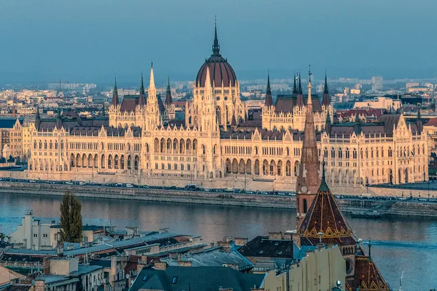 Hongaarse parlementsgebou in Boedapest aflaai