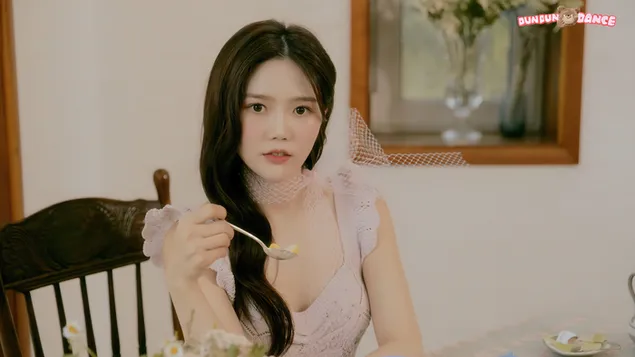 Hình nền Hyojung trong MV Shoot của 'Dun Dun Dance' (2021) của 'Oh My Girl' [K-Pop Band] 4K