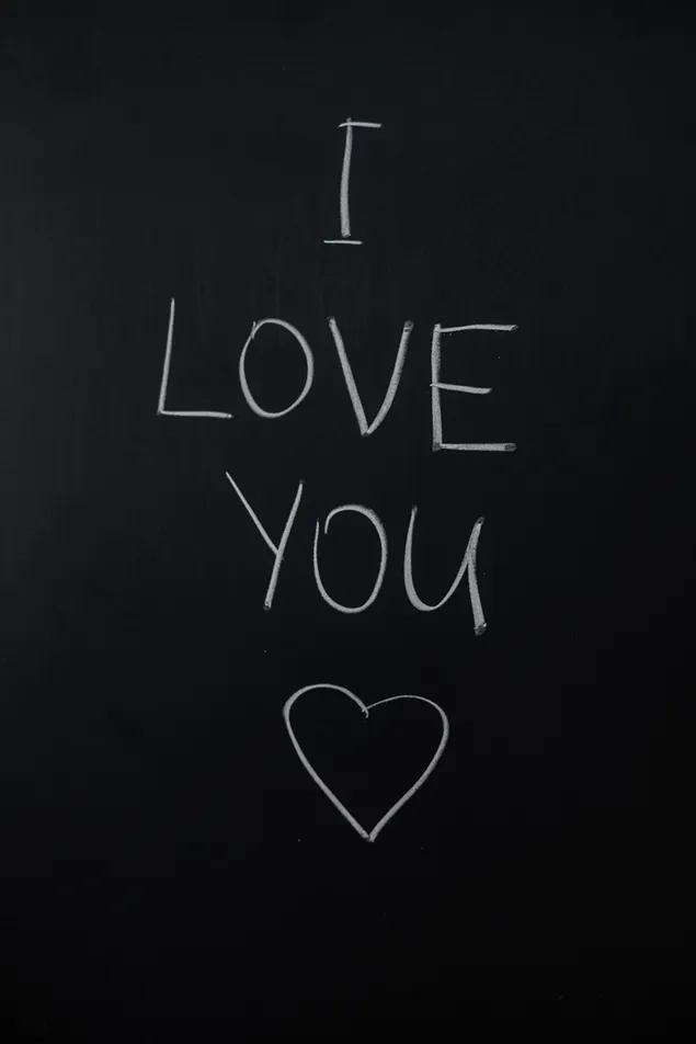 ''T'estimo'' lletra a la pissarra baixada