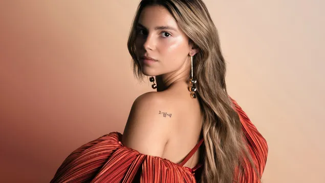 インデ・ナヴァレット | アメリカの女優 ダウンロード