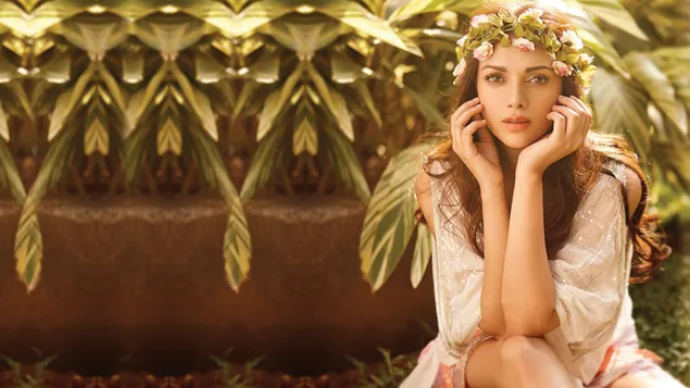 Aktris India Aditi Rao Hydari mengenakan mahkota bunga HD wallpaper