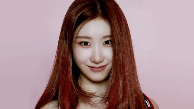 Chaeryeong ITZY dalam Pemotretan MV 'LOCO' (Album | Crazy in Love) 4K wallpaper