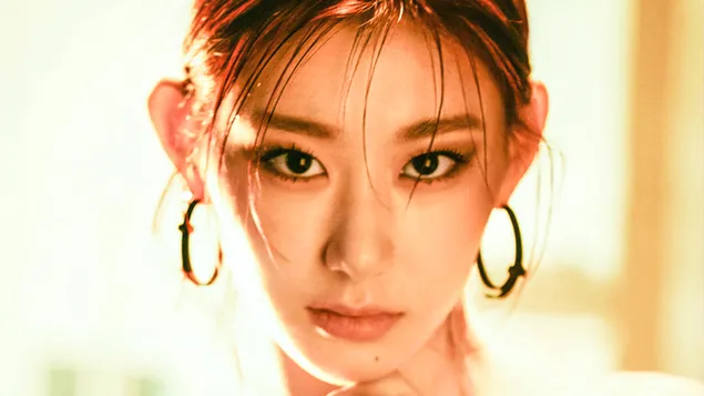 Chaeryeong ITZY dalam Pemotretan MV 'Mafia in the Morning' [Album - Guess Who ~2021] 4K wallpaper