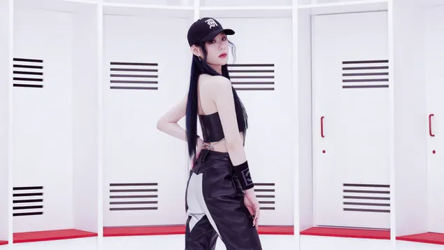 itzy's chaeryeong - kill my doubt album shoot [concept 4] download